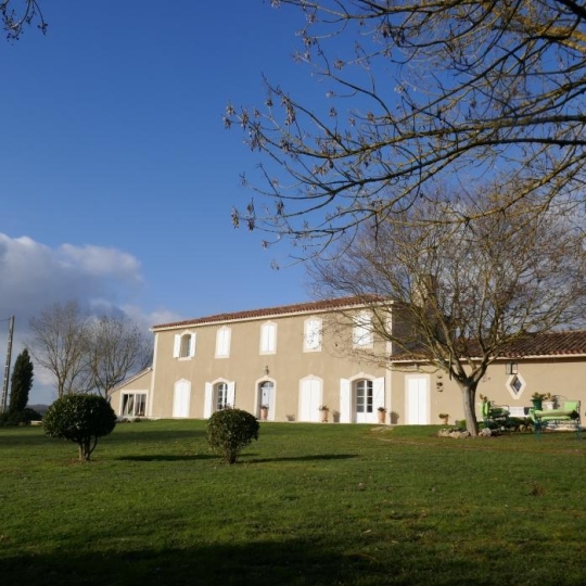  Donjon Immobilier : Maison / Villa | AUCH (32000) | 280 m2 | 560 000 € 