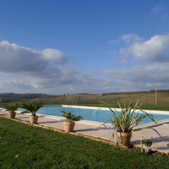  Donjon Immobilier : Maison / Villa | AUCH (32000) | 280 m2 | 560 000 € 